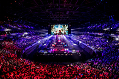 难得的又一个超级天才新人！出道第一年包揽最佳新秀，最佳选手，入选最佳阵容